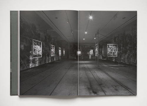 Rodrigo Valenzuela: Journeyman, 2020.
Journeyman is the first comprehensive catalog of Valenzuela&amp;#39;s Los Angeles-based studio artwork and photography.
Published by Mousse.
Edited by Matthew Schum, Ph.D., with contributions by Carmen Winant, Christian Viveros-Faun&amp;eacute;, and Sharon Mirzota.
English,&amp;nbsp;336 pages,&amp;nbsp;Hardcover,
210 &amp;times; 297 cm.
